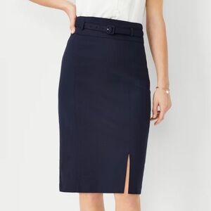 Ann Taylor The Belted Pencil Skirt in Stretch Cotton Sz 8 Navy Blue
